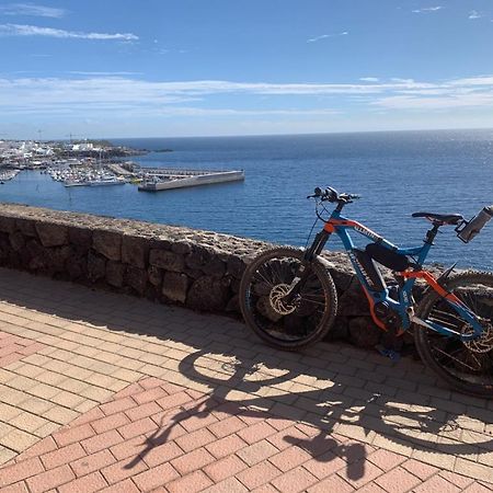 Private Apartment With Mountain And Sea Views, La Asomada, Lanzarote Tías Екстериор снимка