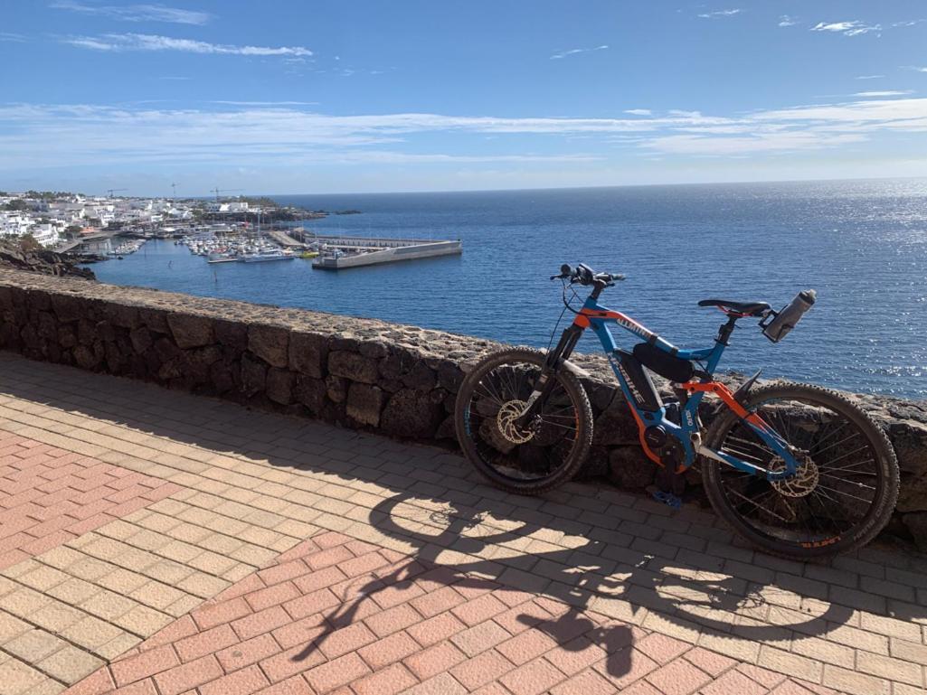 Private Apartment With Mountain And Sea Views, La Asomada, Lanzarote Tías Екстериор снимка